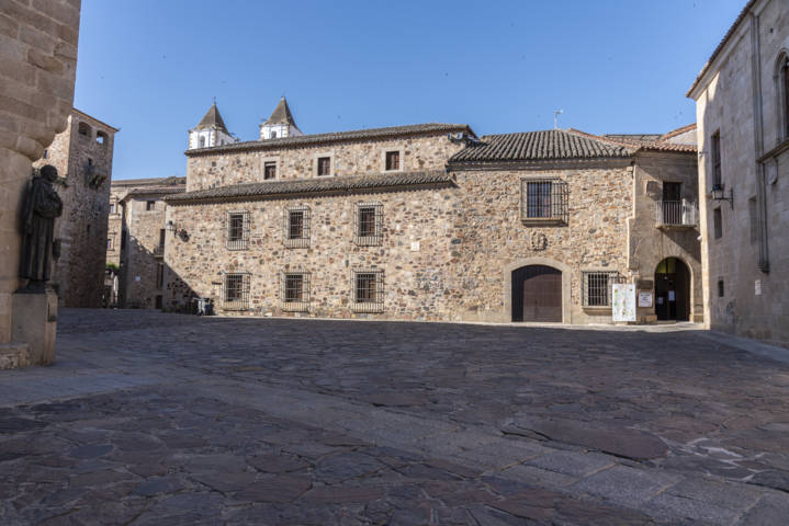 35 - Caceres - ciudad - Casa de los Moraga